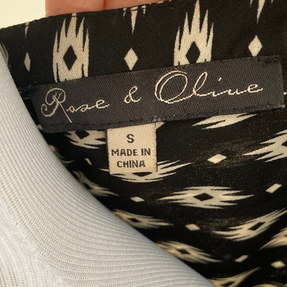Rose & Olive - Black and Cream Patterned Midi Dress - Picture 5 of 6